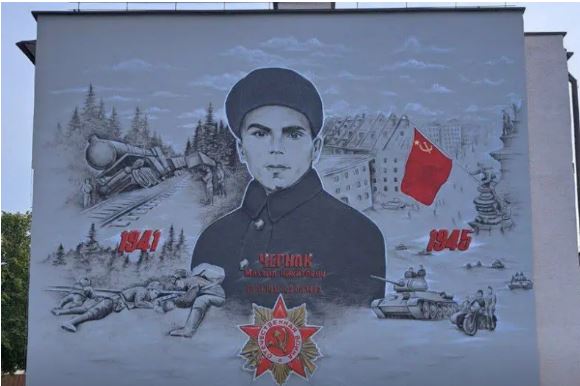 В преддверии Дня города в Жабинке создали мурал Михаилу Никитовичу Чернаку
