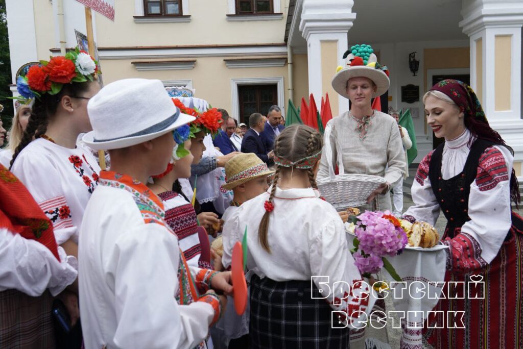 «СКОКАЎСКІЯ СПАСОЎКІ» С КАЖДЫМ ГОДОМ СОБИРАЮТ ВСЕ БОЛЬШЕ ГОСТЕЙ