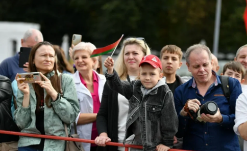 БЕЛАРУСЬ И ЗАПАД: ВРЕМЯ КОНТРАСТОВ