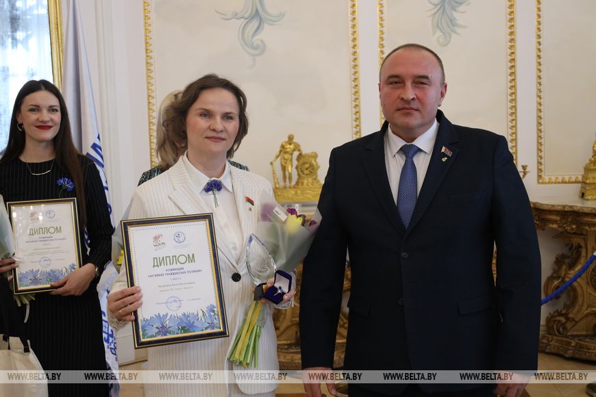 Королевы торжества. В Коссовском дворце чествовали победительниц конкурса «Женщина года» Брестской области