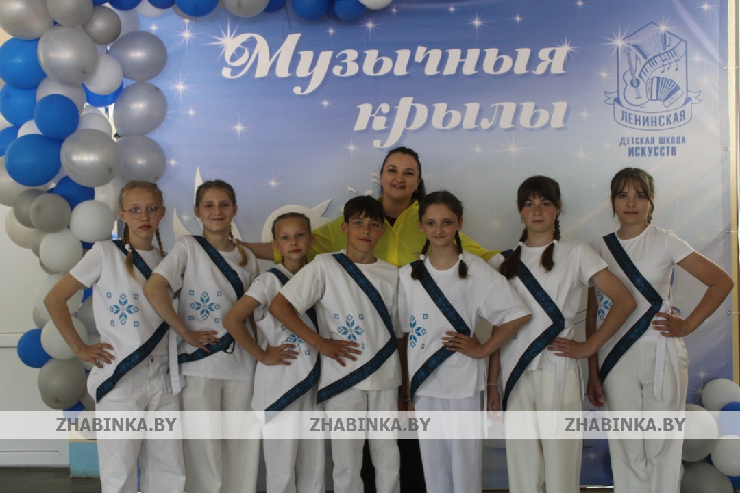 Сегодня в Жабинковском районе впервые прошёл вокальный смотр-конкурс «Музычныя крылы»