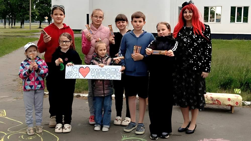 Детству солнце подарите