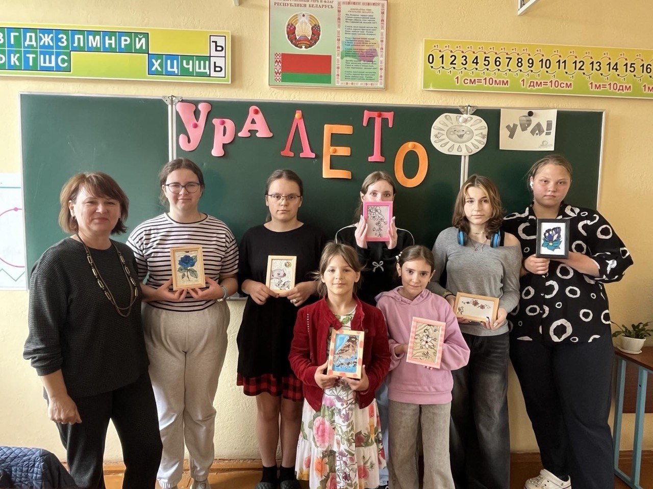 «Прекрасное – своими руками»: мастер-класс по росписи по стеклу
