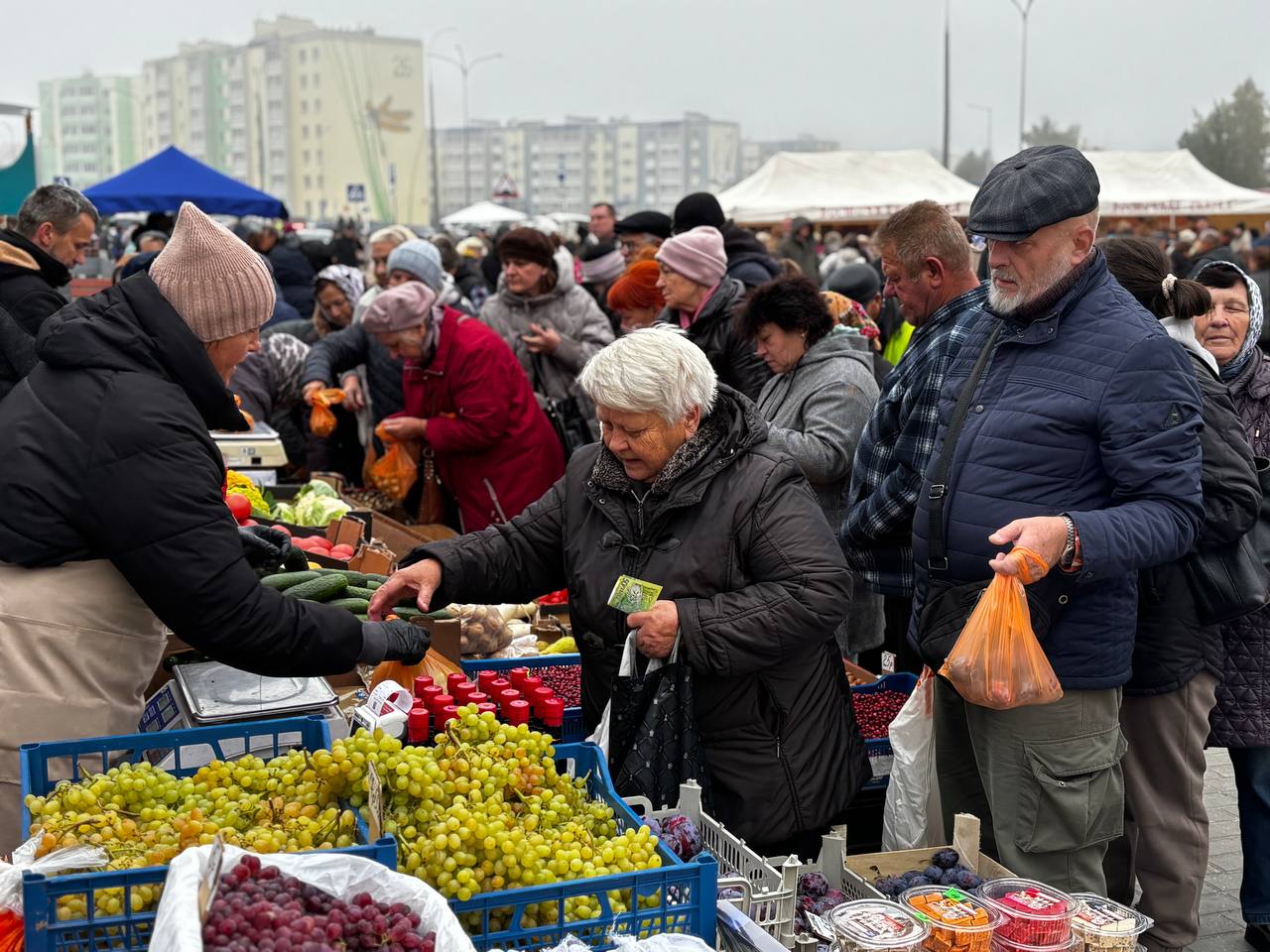Первая ярмарка в сезоне. Цены ниже, чем в Бресте